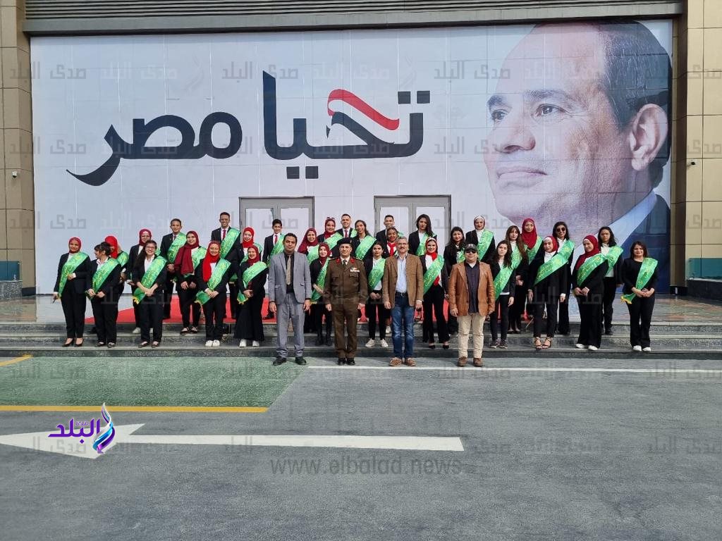 طلاب جامعة القاهرة في زيارة لمعرض القاهرة الدولي للكتاب 