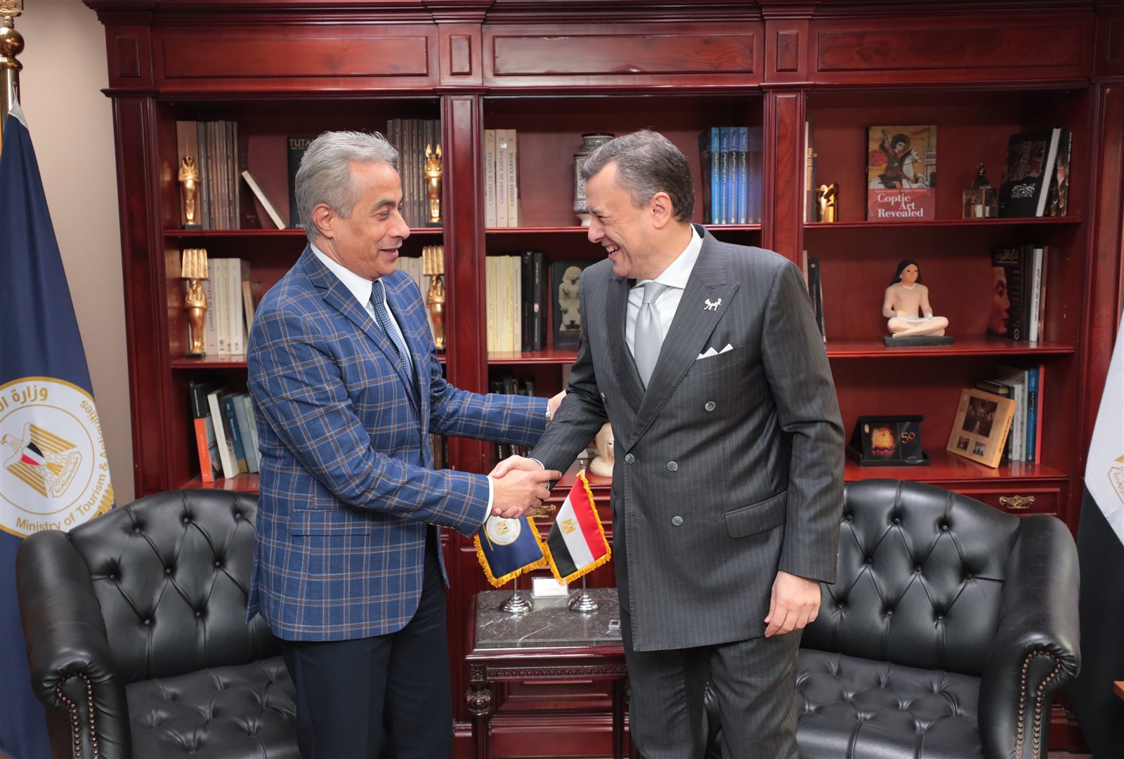 وزيرا السياحة والآثار والقوي العاملة 