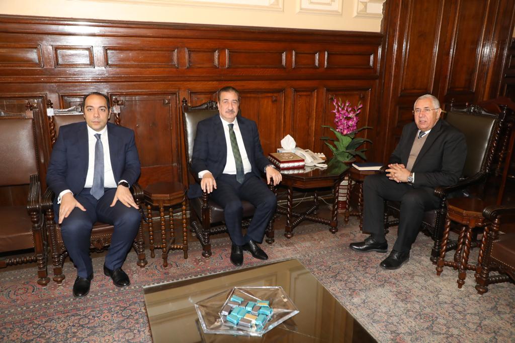 رئيس جامعة المنوفية يلتقي وزير الزراعة 