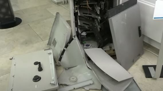 سرقة ماكينات صراف آلى في ألمانيا 