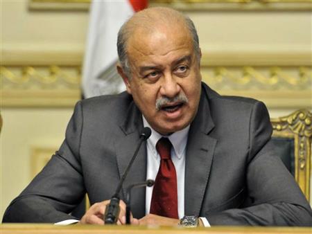 الراحل الدكتور شريف إسماعيل رئيس وزراء مصر السابق