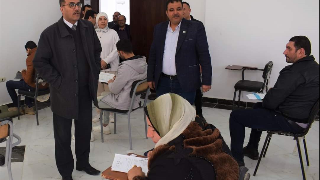 رئيس جامعة العريش يتفقد سير الامتحانات 