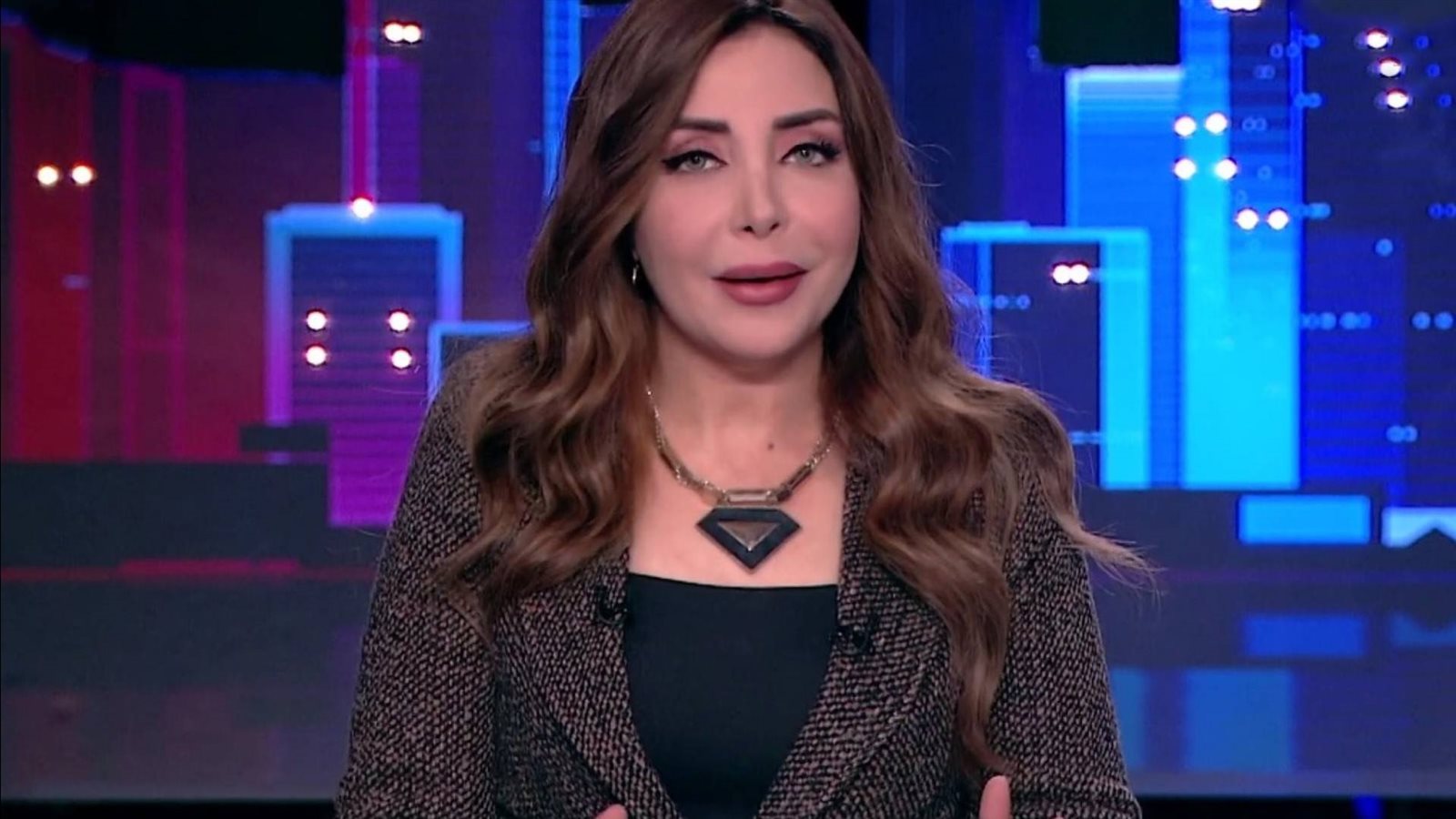 الإعلامية لبنى عسل