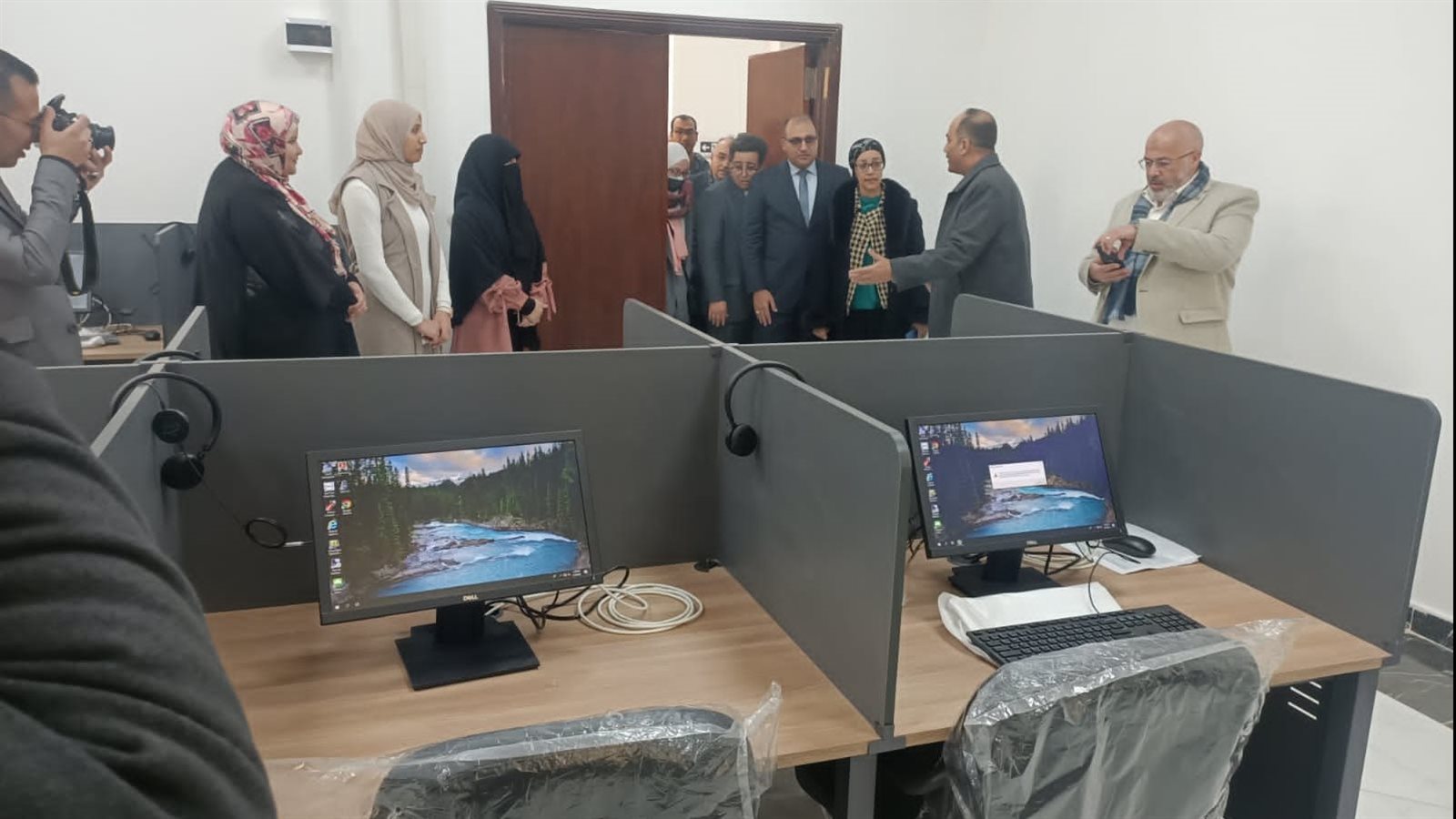 زيارة رئيس معهد تكنولوجيا المعلومات بوزارة الاتصالات الي سين