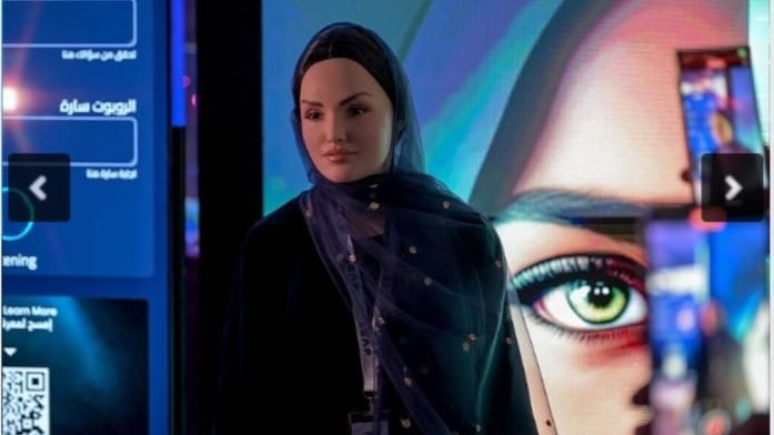 الروبوت سارة 