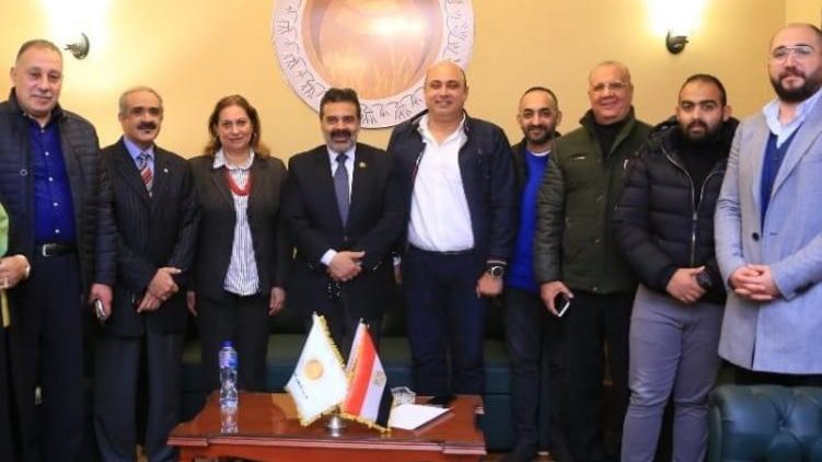 هيئة مكتب أمانة الإسكندرية بحزب الشعب الجمهوري