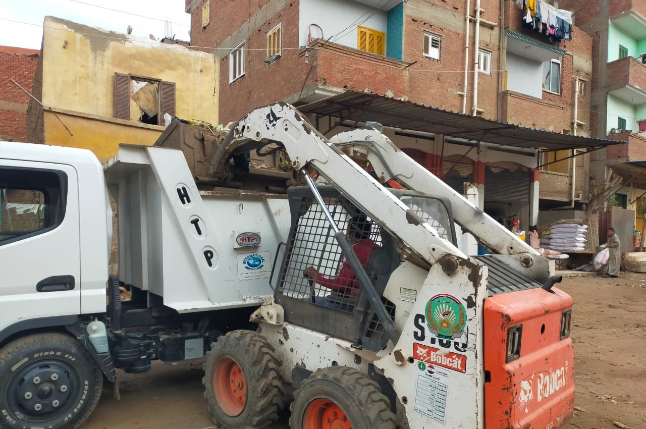 رفع تراكمات القمامة