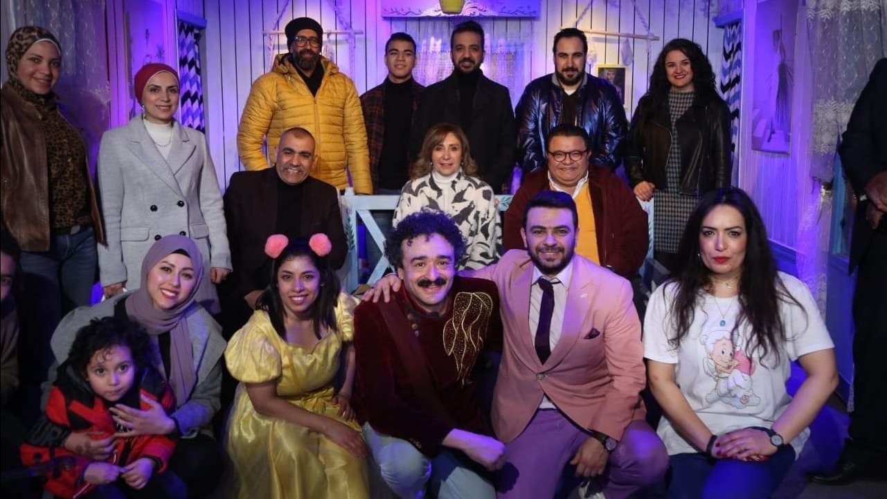 وزيرة الثقافة وفريق عمل مسرحية خطة كيوبيد