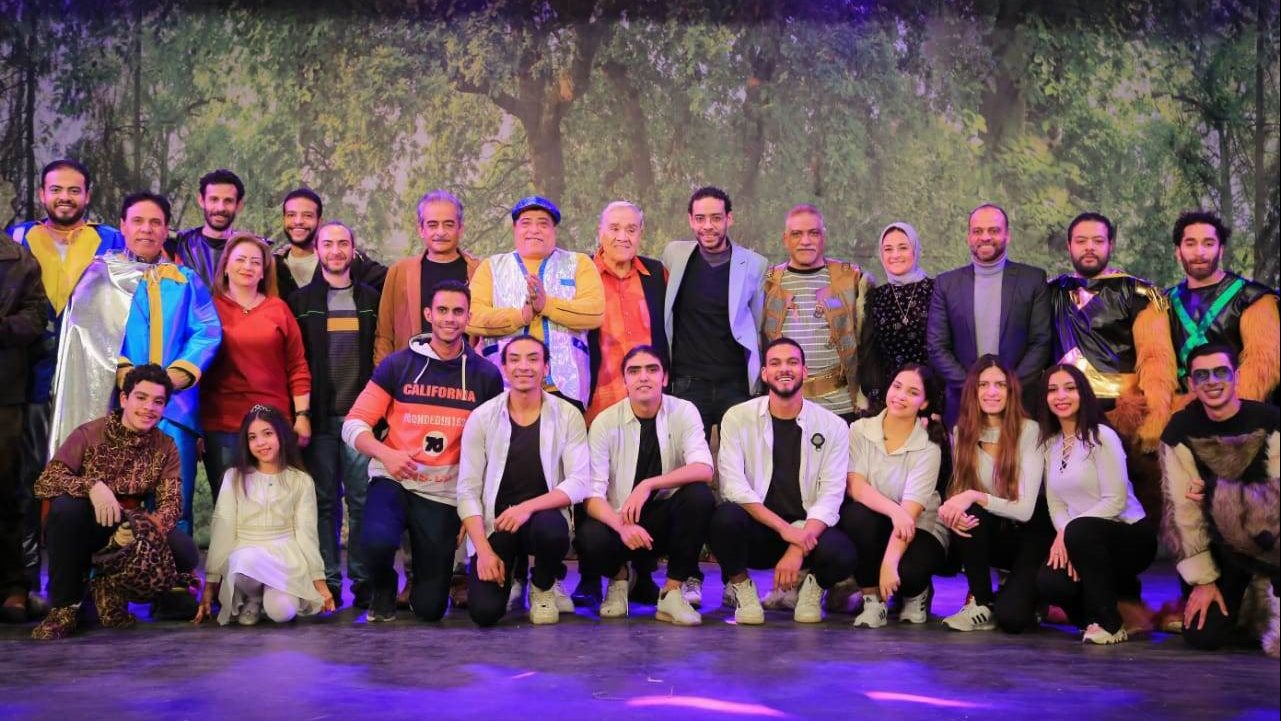 أعضاء فريق مسرحية الملك همام وعصابة الضباع أعضاء فريق مسرحية الملك همام وعصابة الضباع