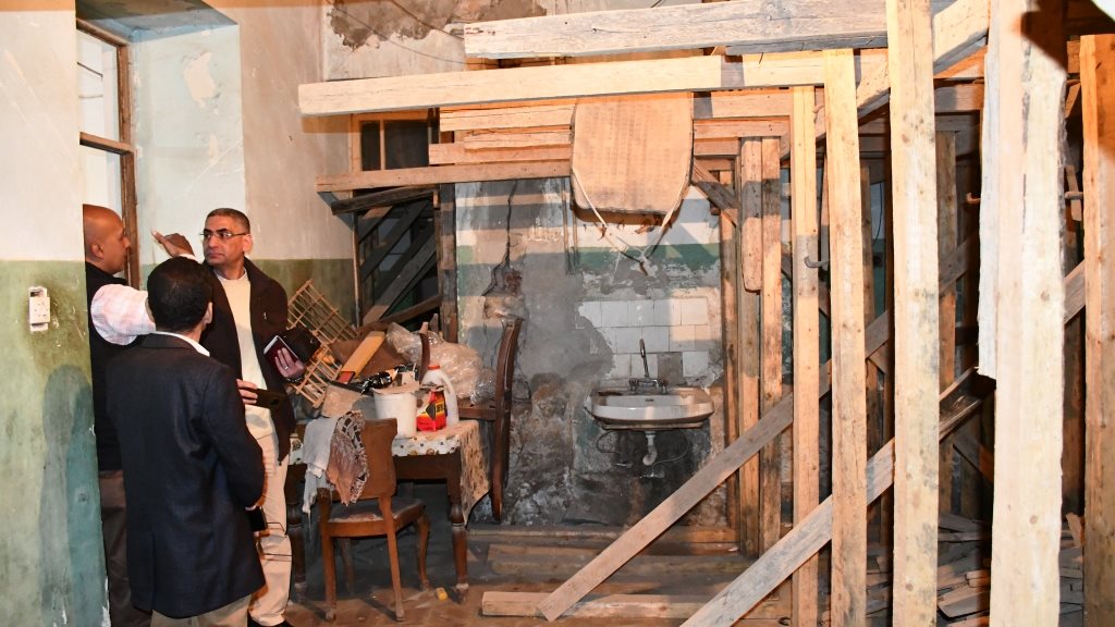 لجنة عليا تعاين بيت العقاد بأسوان