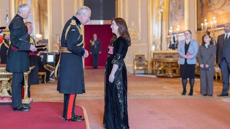 تشارلز الثالث مع بنار طالباني 