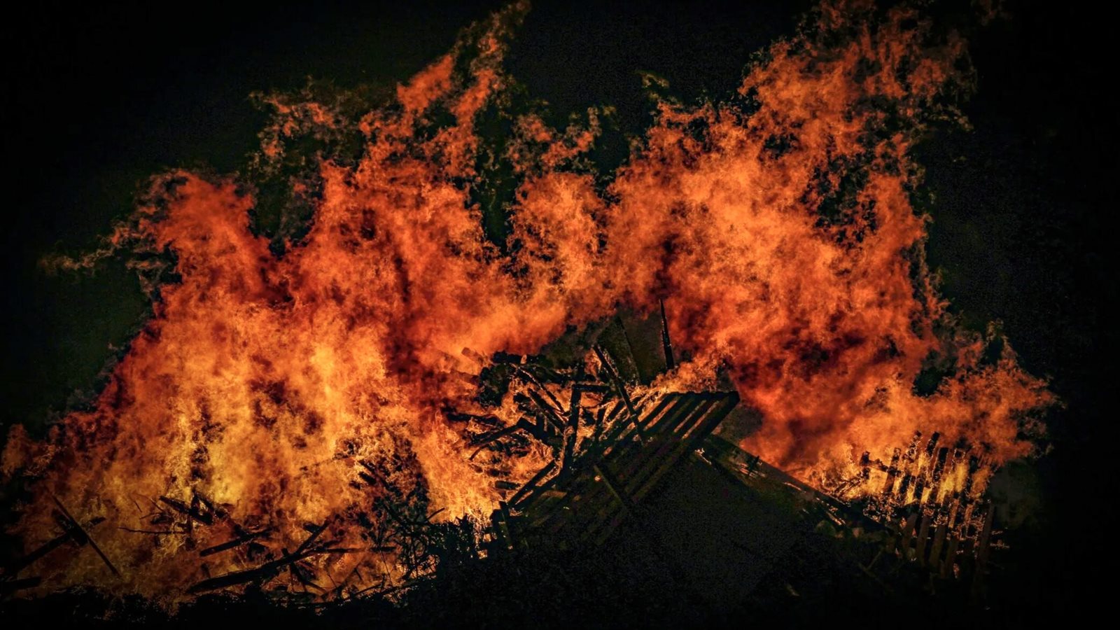 جحيم تحت الأرض 