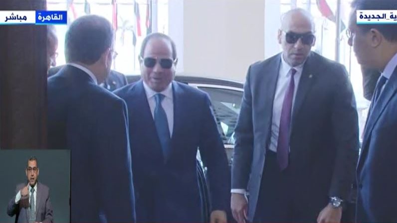 الرئيس عبد الفتاح السيسي الرئيس عبد الفتاح السيسي