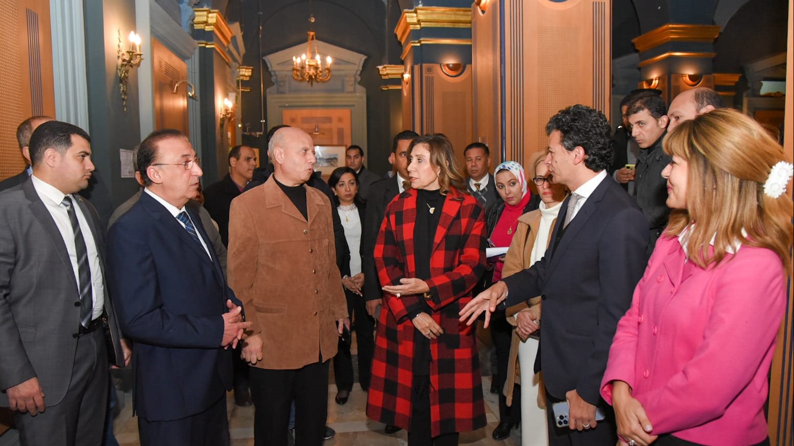 وزيرة الثقافة ومحافظ الاسكندرية يتفقدان مركز الحرية للإبداع
