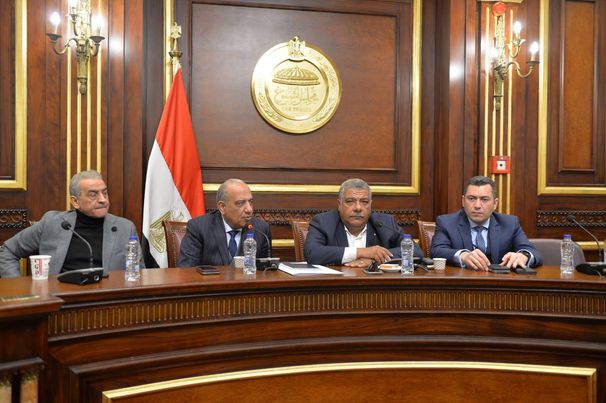 اجتماع لجنة الصناعة بالبرلمان