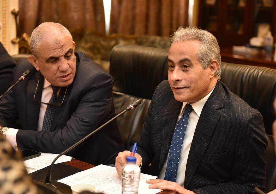 8e82c940-fdfe-4077-91a3-c051961a0c0f