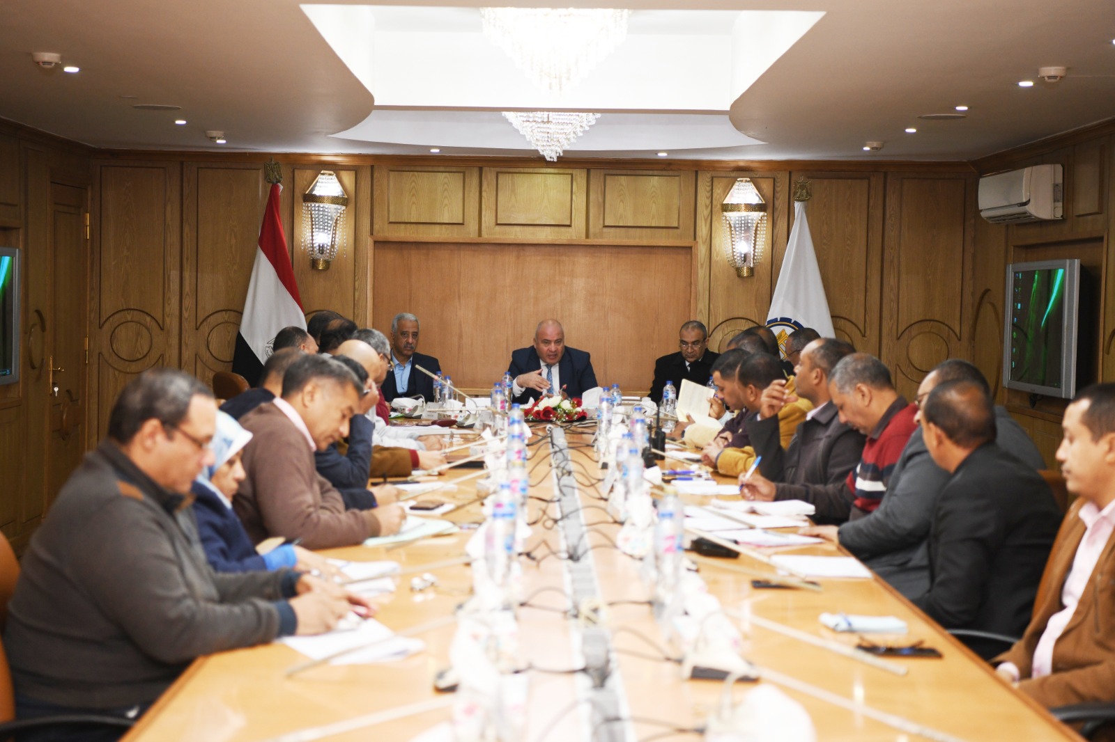 جتماع الخطة الاستثمارية بقنا (4)