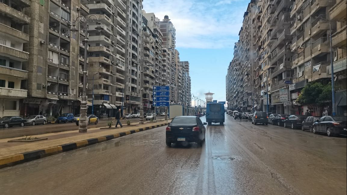 أمطار غزيرة تضرب الإسكندرية