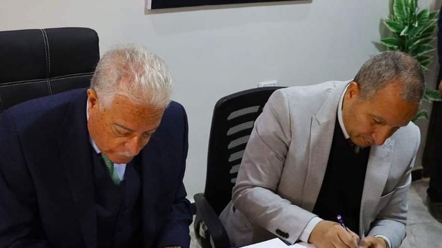 فودة يوقع 