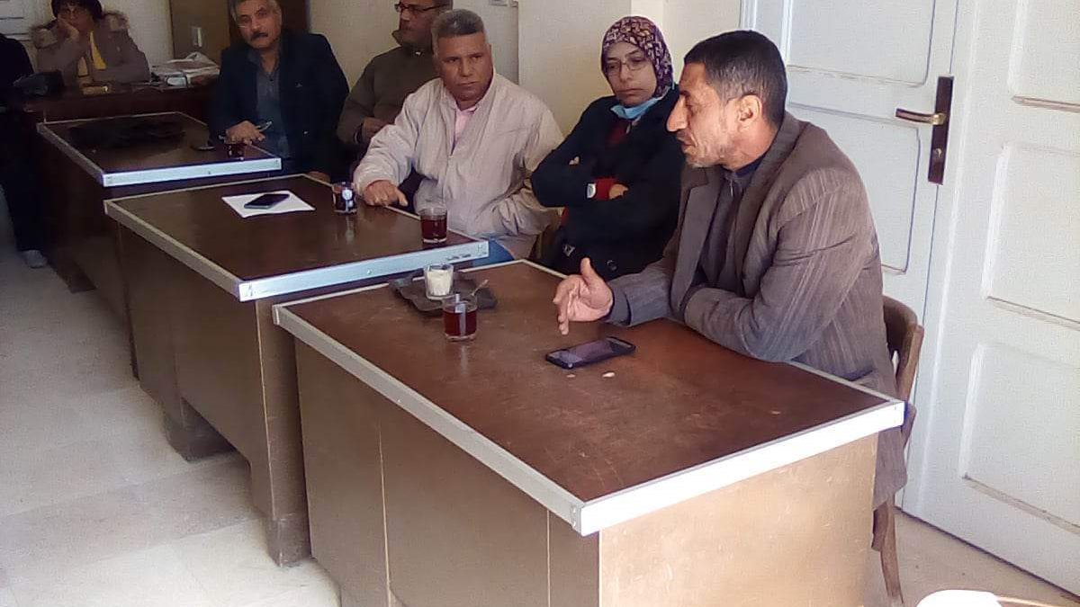 الندوة 