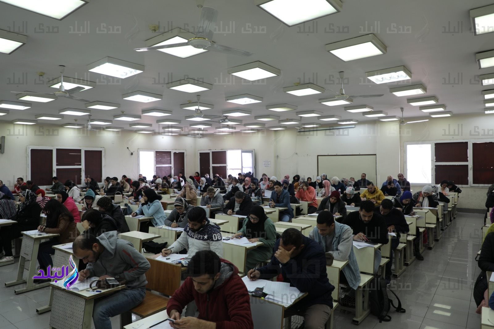 ماراثون امتحانات التعليم المدمج بجامعة القاهرة