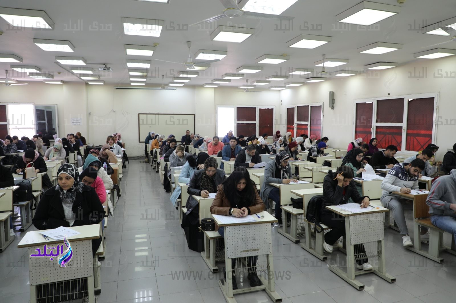 ماراثون امتحانات التعليم المدمج بجامعة القاهرة