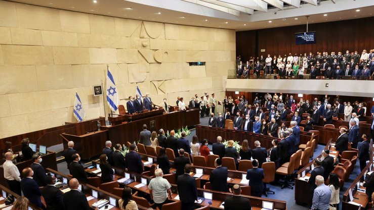 جدل في إسرائيل بعد قرار الكنيست بطرد العرب