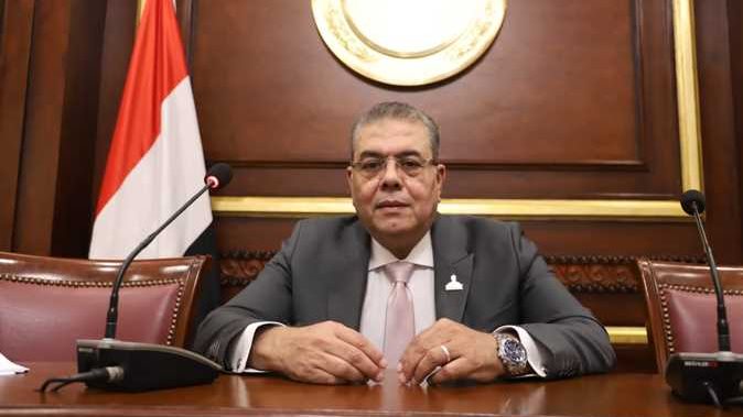 النائب محمود منصور عضو مجلس الشيوخ