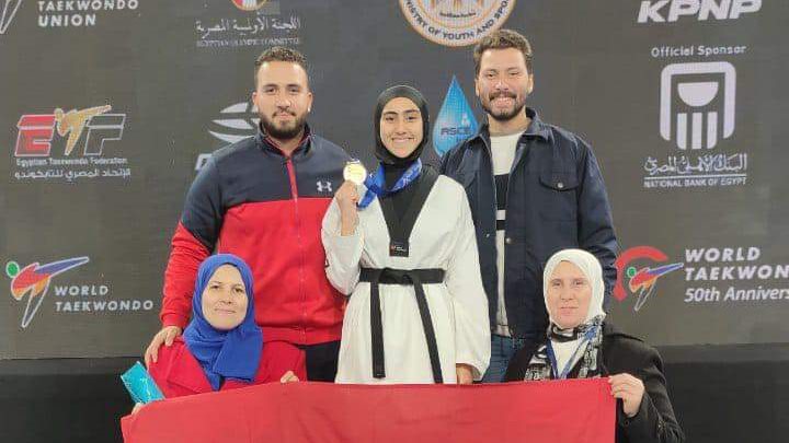 ميرال عبدالسلام الشوادفي واسرتها 
