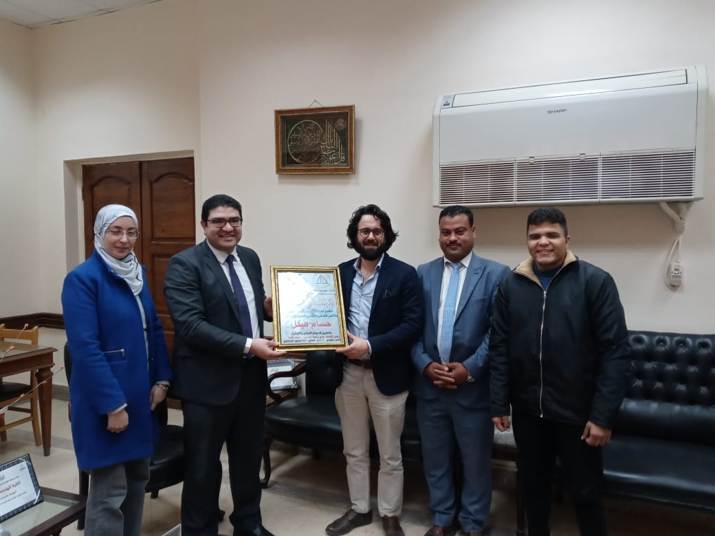 حسام هيكل في ندوة لمواجهة مشكلات الحياة بكلية الهندسة بحلوان