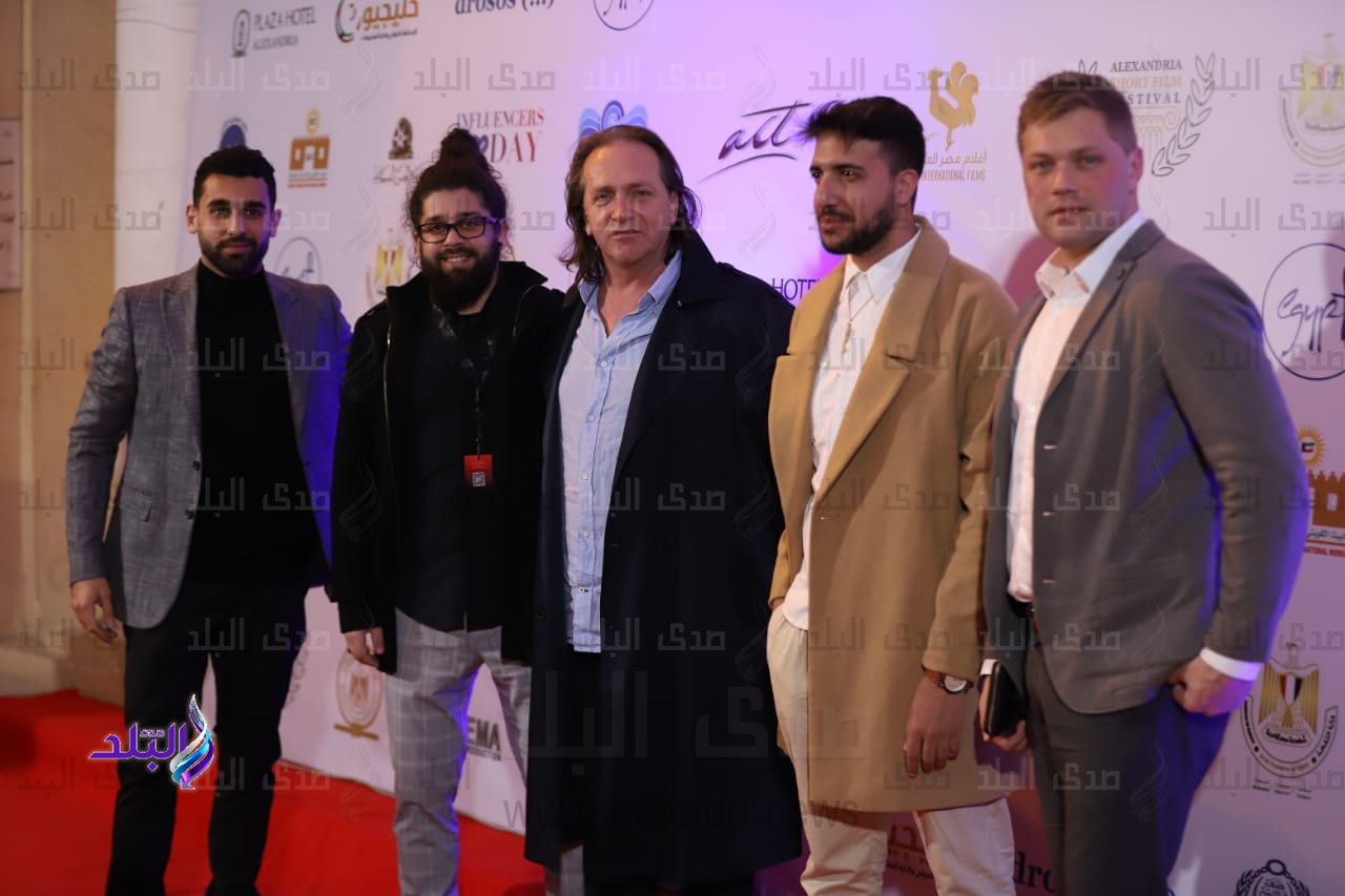 C0B99B41-6E1B-45C8-94A6-A2EC495D9643