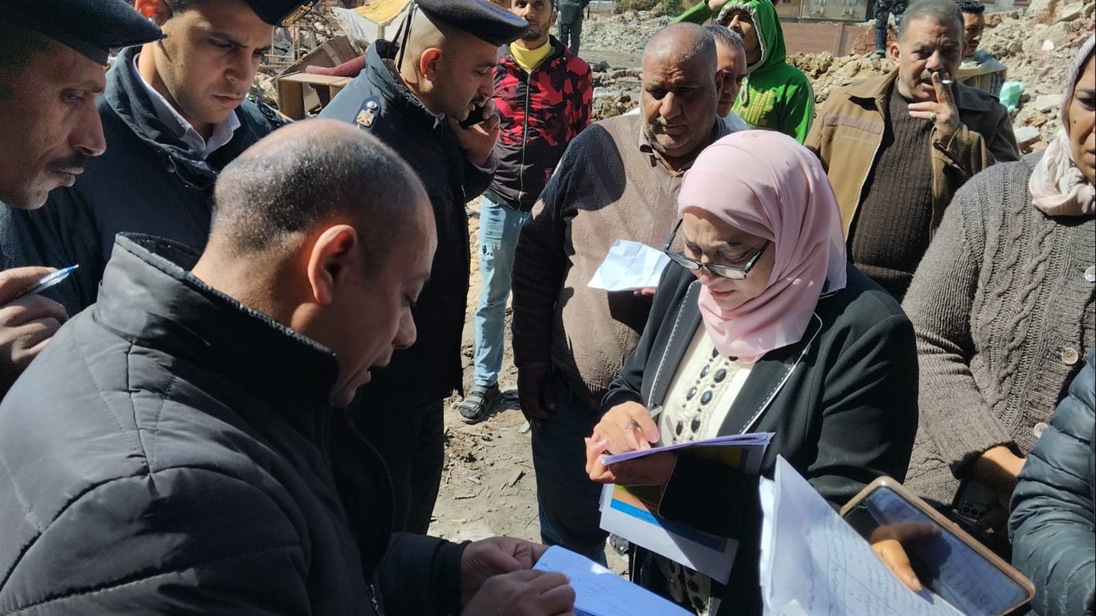 نائب محافظ القاهرة تتابع جهود نقل 4700 أسرة من عشوائيات مصر 
