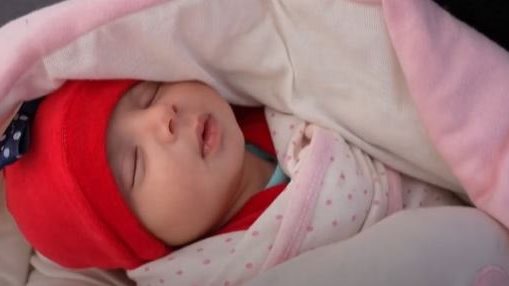 عفراء "الطفلة المعجزة"