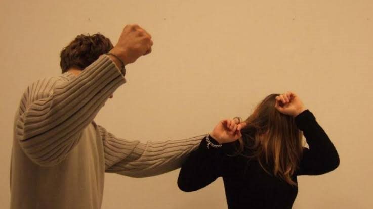 العنف ضد المرأة