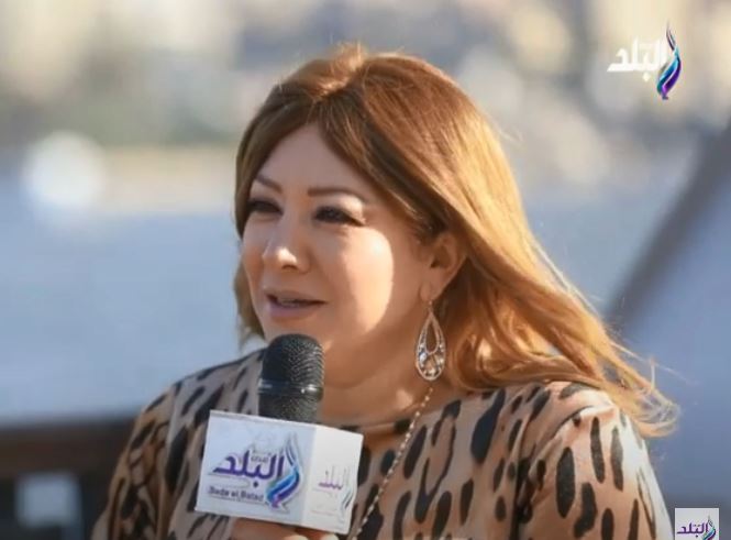 الفنانة انتصار 