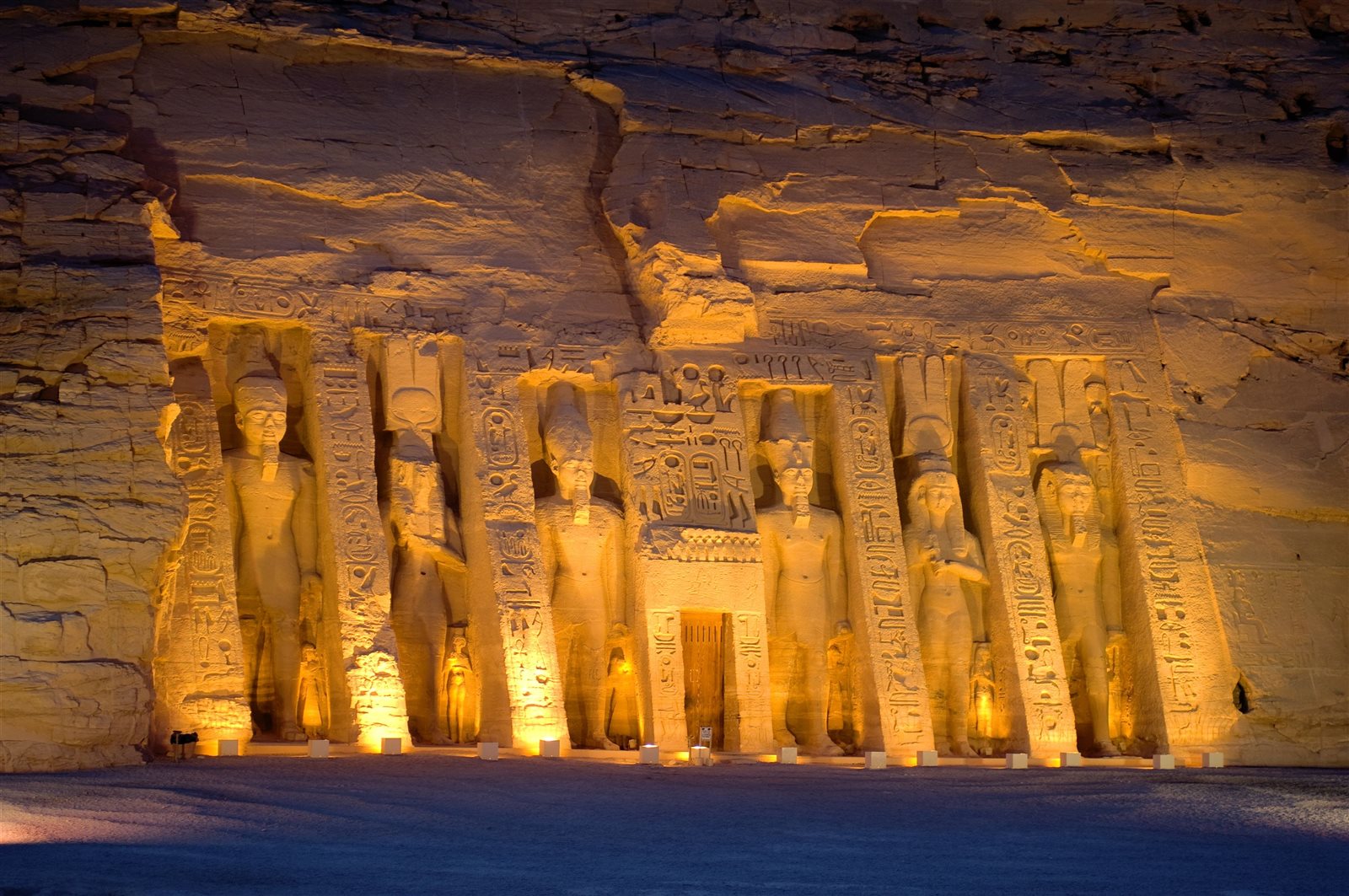 معبد ابوسمبل 