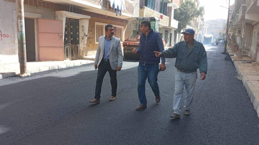 رصف شارع المدارس بمطاي 