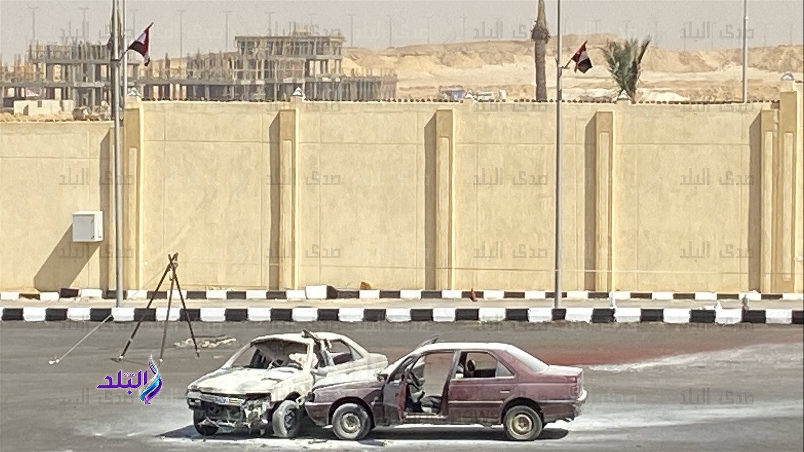 السيارتين