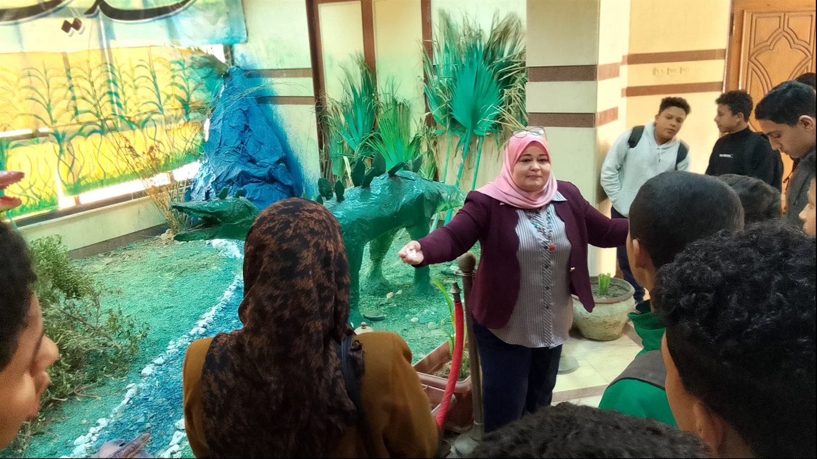 فاتن خشت مديرة المركز الاستكشافى أثناء الندوة