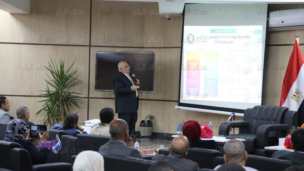 وفد طلابي من جامعة طيبة التكنولوجية يشارك في ندوة تثقيفية حو