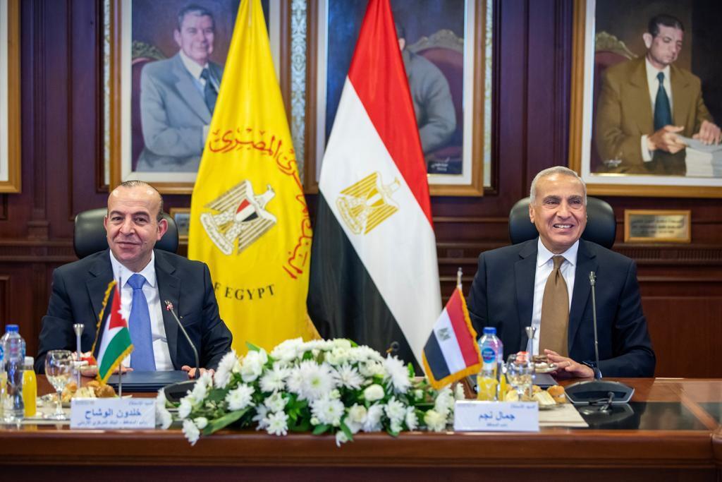 البنك المركزي المصري والأردني
