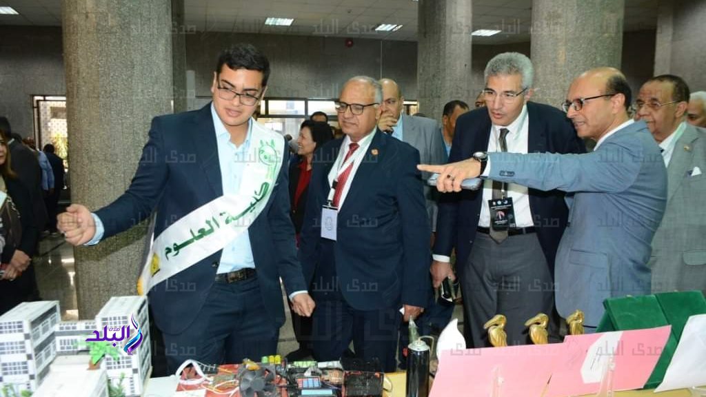 رئيس جامعة الأقصر يشارك في المنتدى الأول للجامعات المصرية