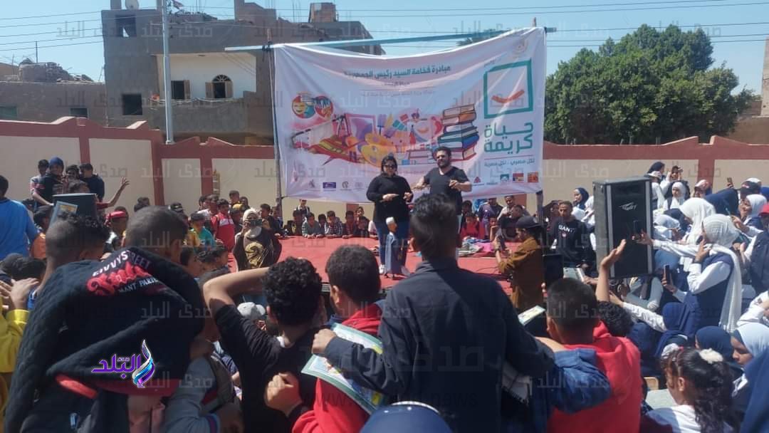 أغاني الفلكلور الصعيدي الشعبي في ثالث أيام قصور الثقافة بفعا