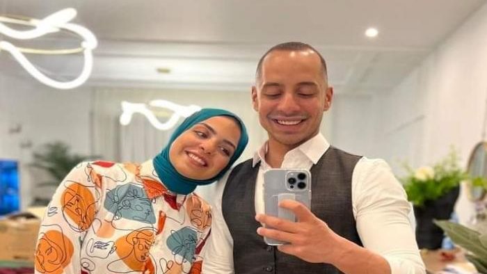 عمرو وهبة برفقه زوجته 