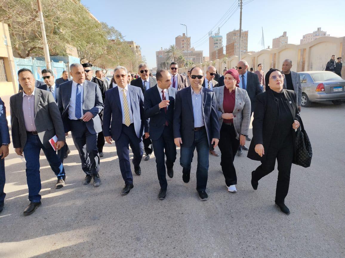 وفد لجنة الإدارة المحلية بمجلس النواب 