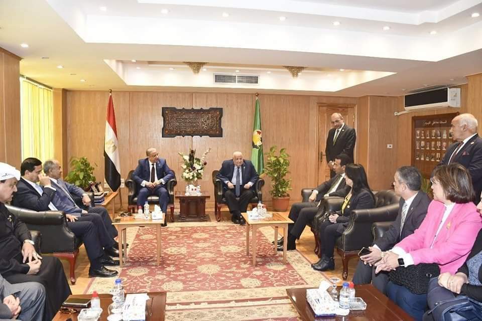 b1bfdfd6-aaac-48f2-bc63-7e376b9a108b