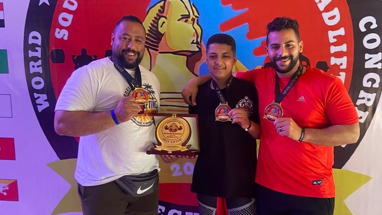بطل مصر كابتن حامد خلاف أثناء تكريمه