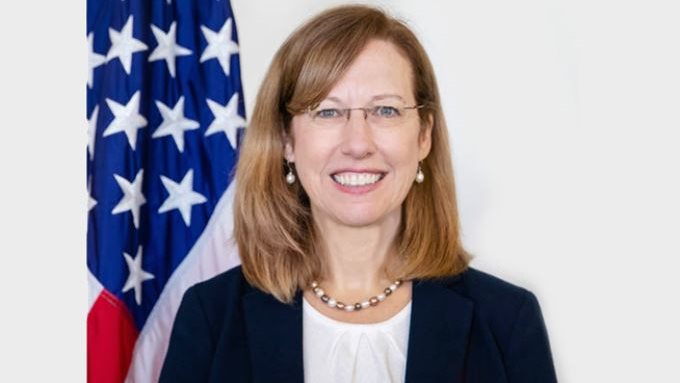 السفيرة الأمريكية لدى أرمينيا