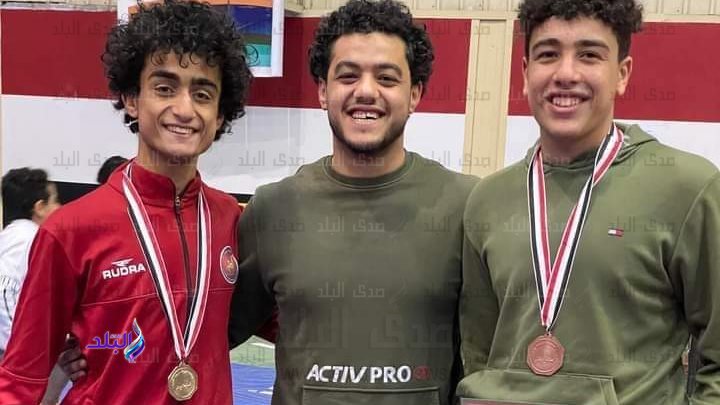 أبطال المصارعة 