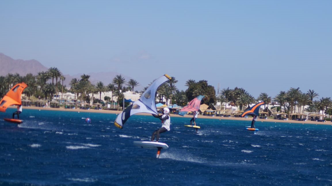 صور السابقات 